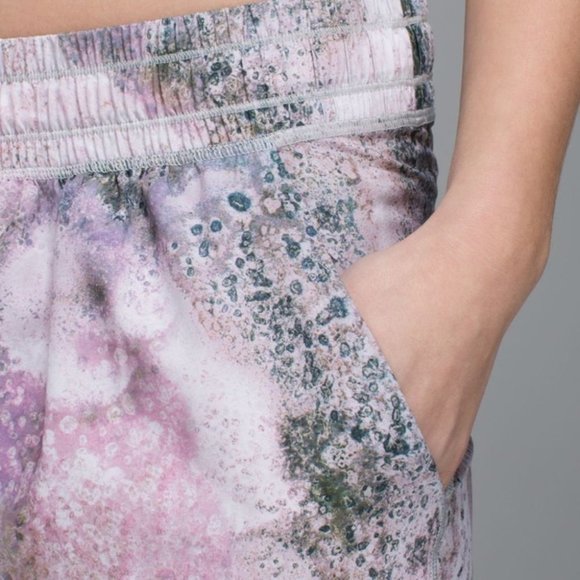 Lululemon Namaskar Pant II Lightweight Jogger Ankle Crop Pants Sugar Crush Multi - Picture 4 of 16